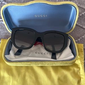 Gucci Women's GG0276S GG/0276/S Sensual Romantic Retro Square Sunglasses